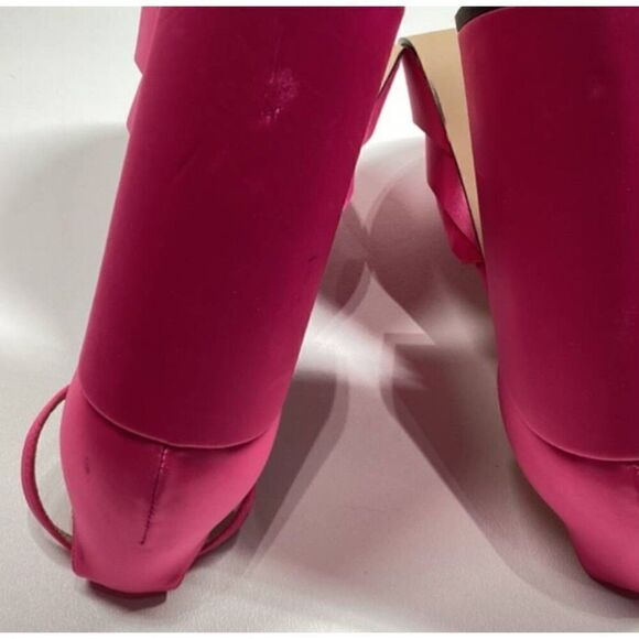 Steve Madden Charlize Satin double platgorm pumps in hot Pink - Picture 12 of 14